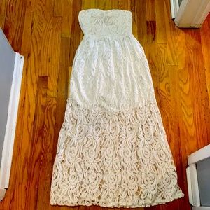White lace dress